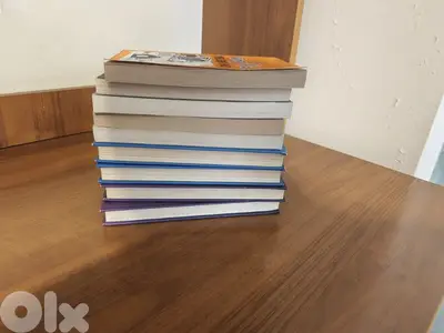 6 WIMPY KID BOOKS