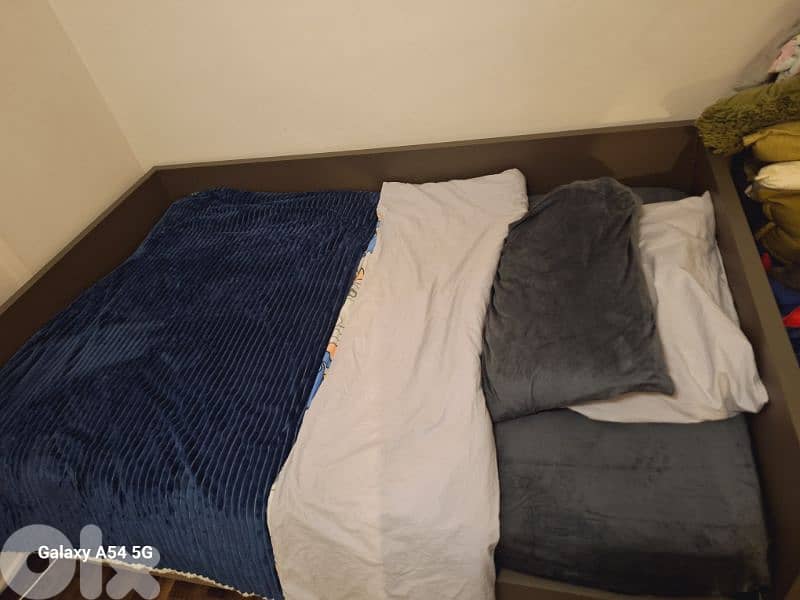 used bedroom 3