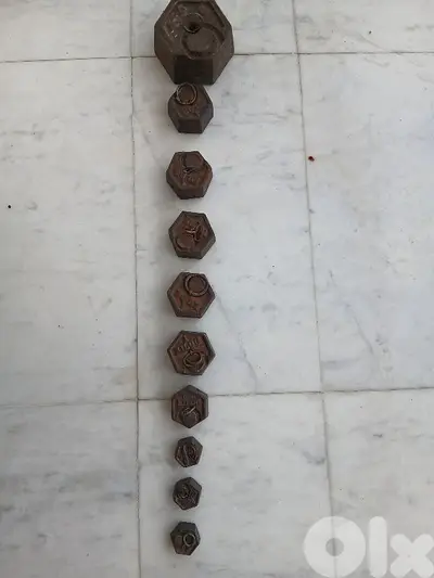 مجموعة وزنات قديمة
