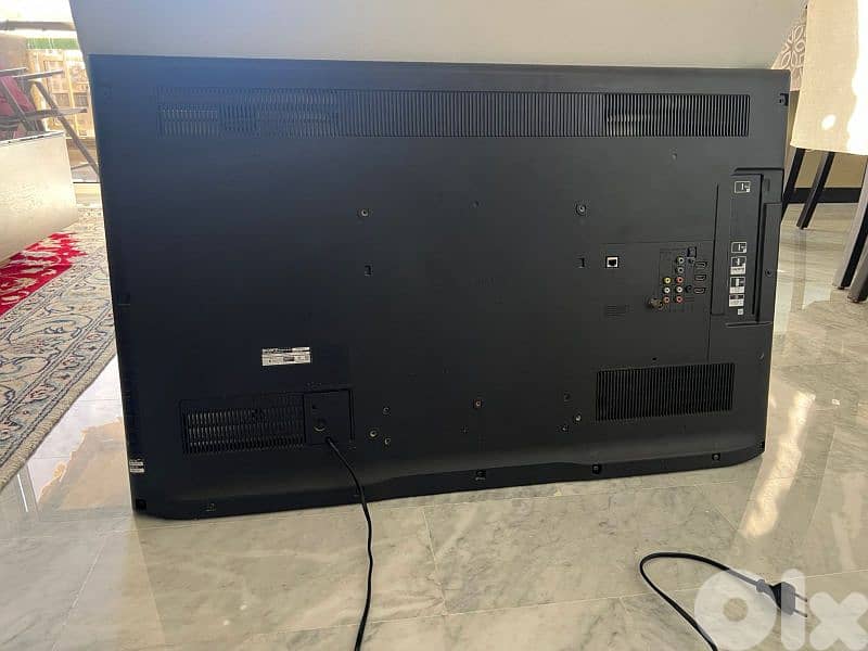 tv and dvd player 1