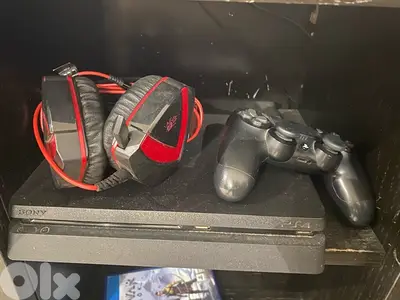 ps4 slim with 12 games and 1 controller