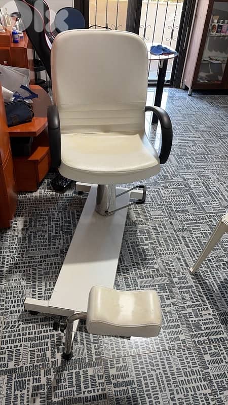pedicure chair 0