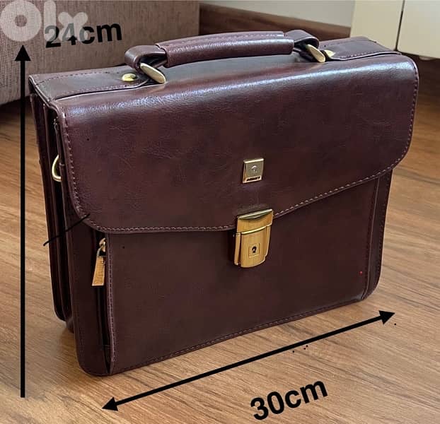Case Leather Classic 0