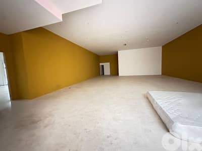 L19734 - 600 SQM Shop with Terrace & Garden For Rent in Down Town
