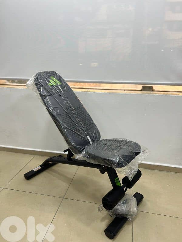 Bench adidas بنش تمارين 0