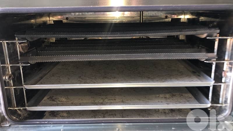 Croissant oven and croissant heater 1