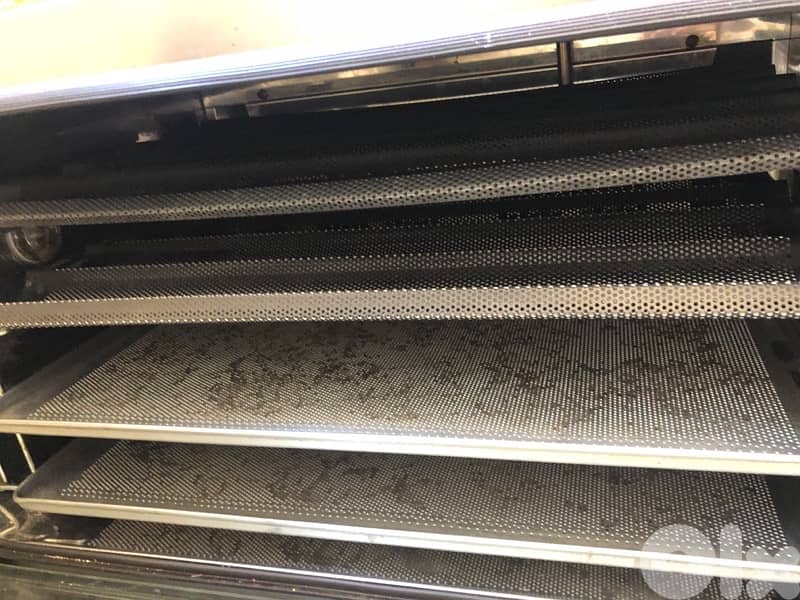 Croissant oven and croissant heater 4