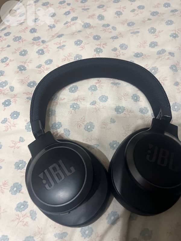 JBL live 660NC noise cancellation LIKE NEW 0
