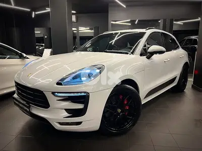 Porsche Macan GTS 2017  (Carbon Fiber Package)