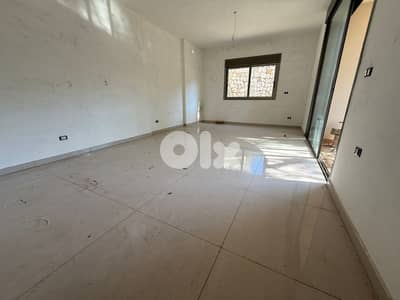 Apartment with Terrace & Mountain Views For Sale In Ain Aalaq