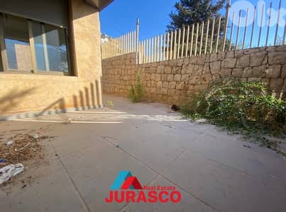 apartment for sale in ballouneh 180m + 110m garden/ شقة للبيع في بلونة