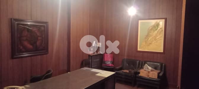 L19757 - Pharmacy & Warehouse For Sale in Furn El Chebbak