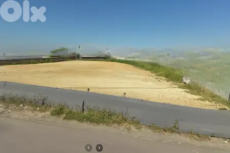 Land For Rent in Dekwaneh