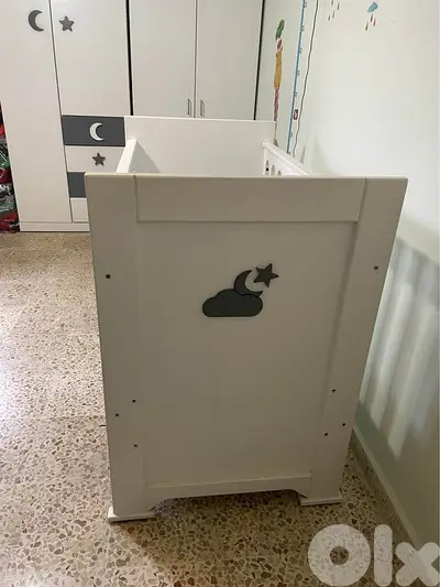 Kids bed and closet
