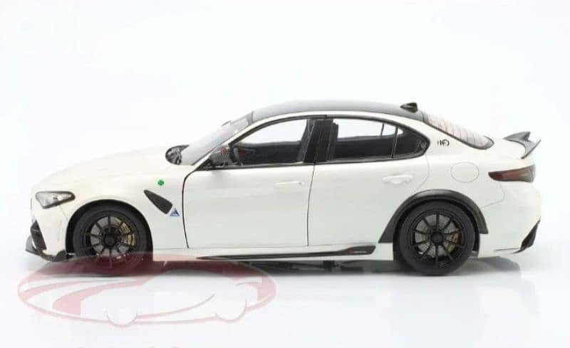 Alfa Romeo Giulia GTA 2022 diecast car model 1;18 2