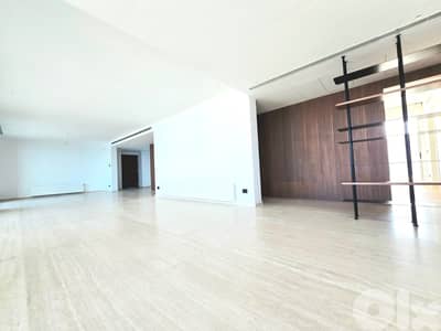 RA25-4539 Super Deluxe Apartment 250m for Rent in Ras Beirut