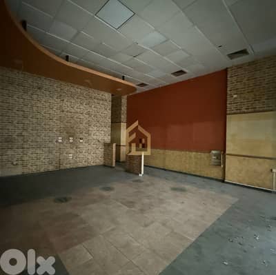 Shop for rent in Hamra ML439 محل تجاري للإيجار في الحمرا