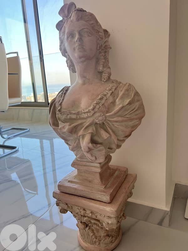 Statue 0