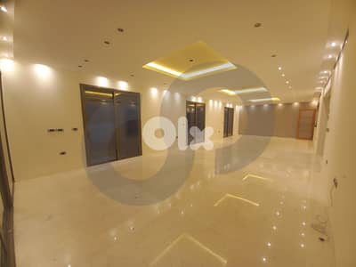 calm & prestigious area, ramlet el bayda/رملة البيضاء REF#HU128986