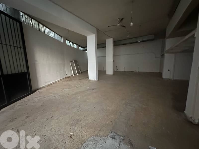 Warehouse for Sale 350m2 in Jdeyde مستودع للبيع في الجديدة 0