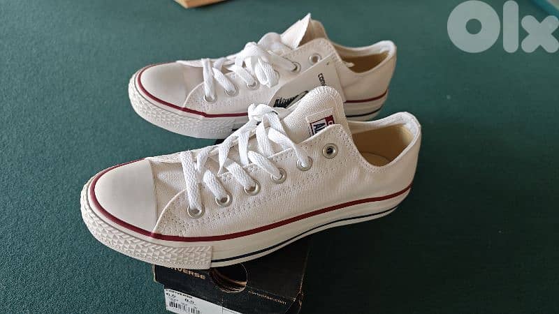 converse women new with tags 39.5 0