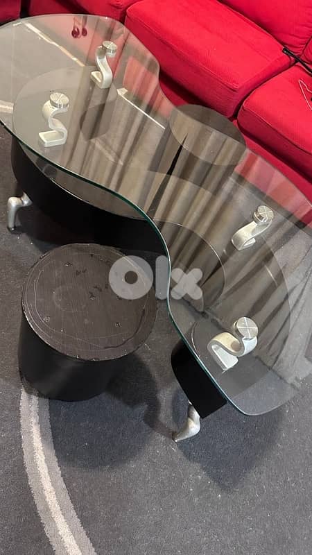 S shaped table 1