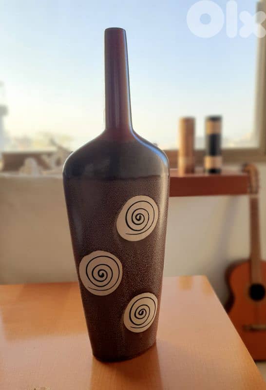 Artistic Vase 0