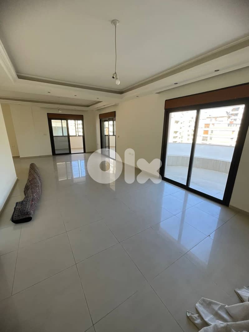 Spacious Apartment For Rent In Tallet Al Khayyat 0