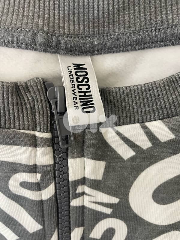 Moschino 5