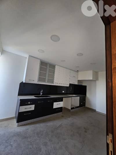 Apartment for sale in Spears شقة للبيع في الصنايع سبيرز