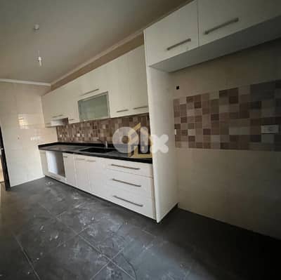 Apartment for sale in Ras El Nabeh MJ18 شقة للبيع في رأس النبع