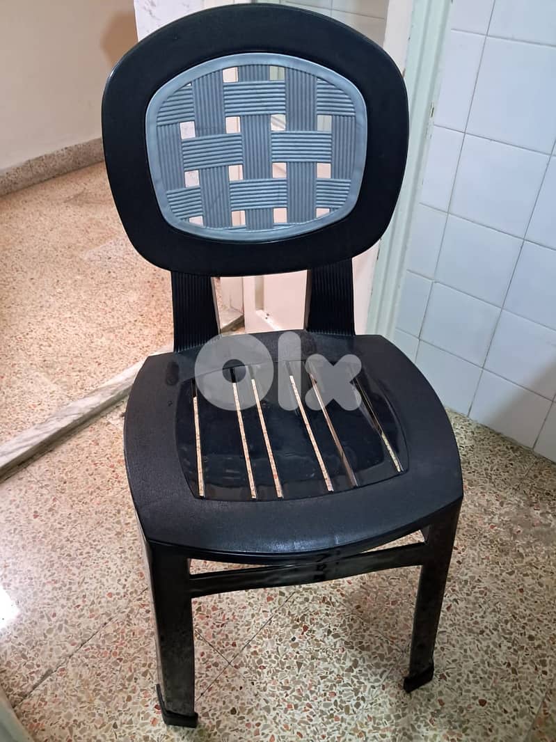 Chairs 0