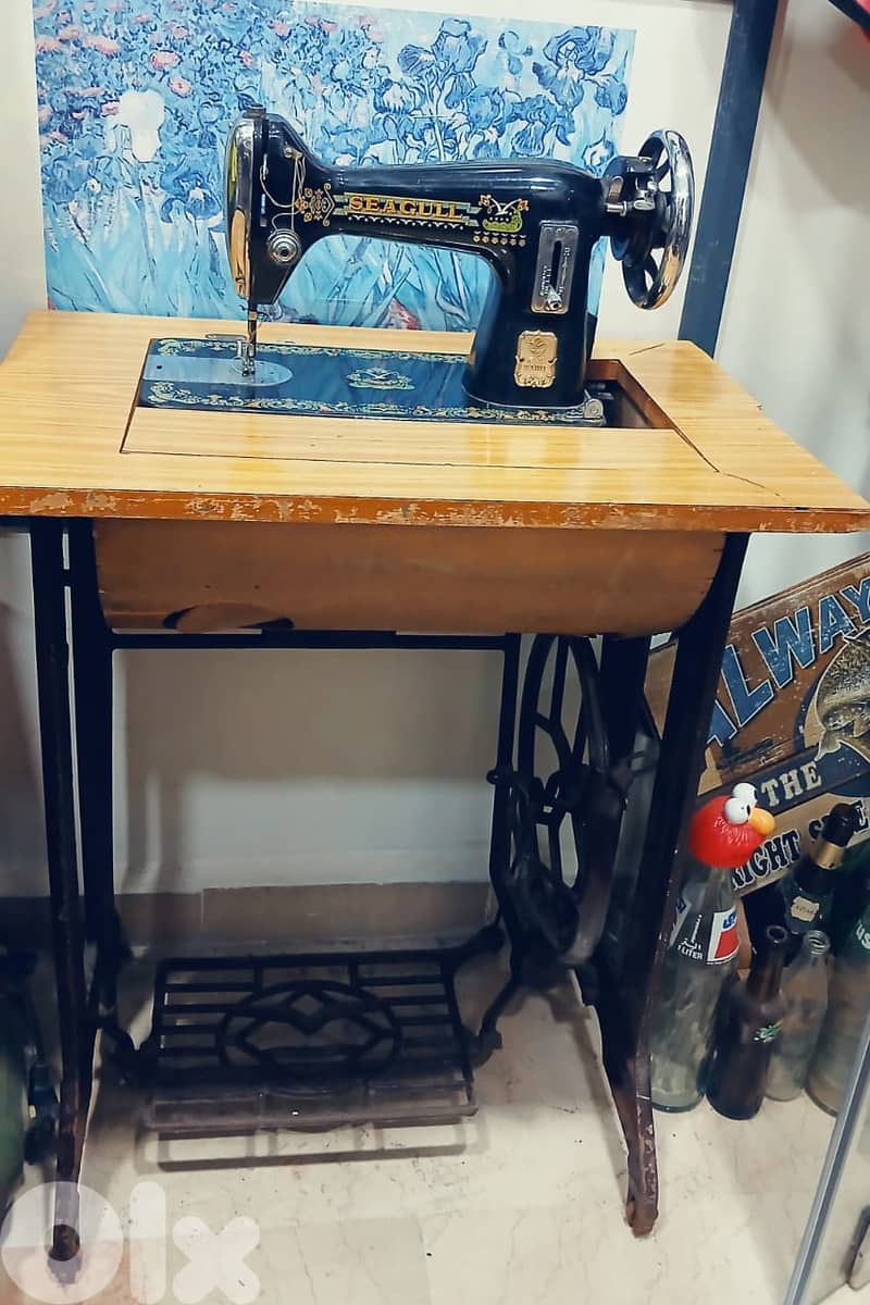 Vintage Seagull Manual Sewing Machine with Iron Stand (Antique) 0