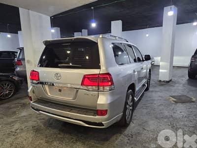 2016 Toyota Land Cruiser VX-S V8 5.7 Silver/Brown Like New 1 Owner!