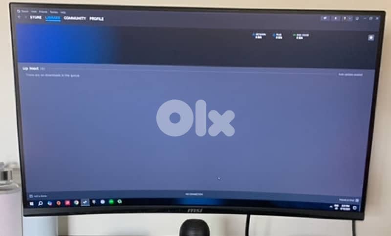 barely used MSI MAG FHD 27” curved monitor 0