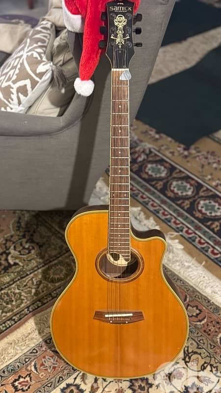Special Acoustic-Electric Guitar (Samick) 0