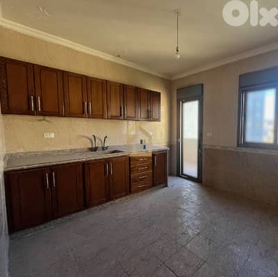 Apartment for sale in Ras El Nabeh MJ21 شقة للبيع في رأس النبع