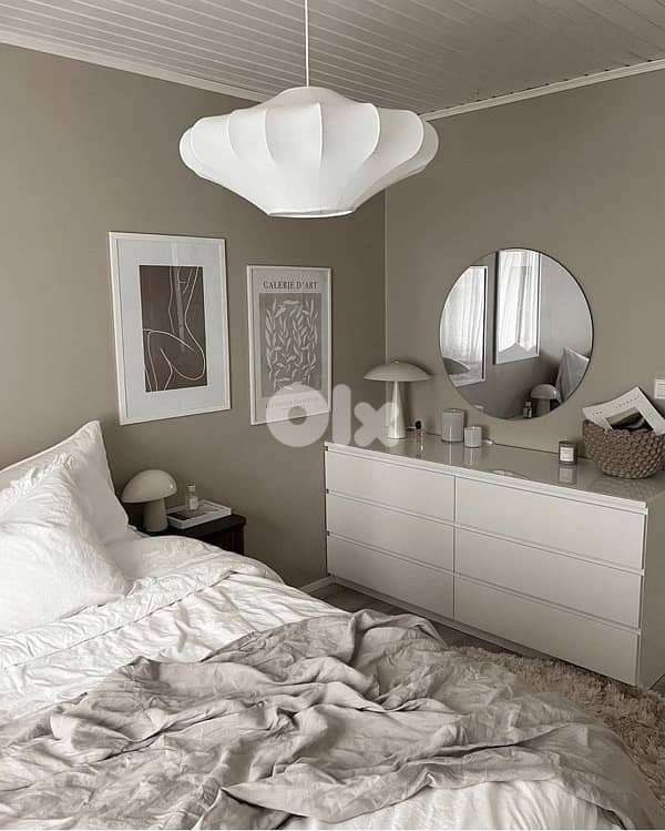 dresser 4