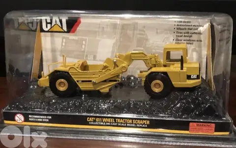 CAT 611 Wheel Tractor Scraper diecast model 1;64