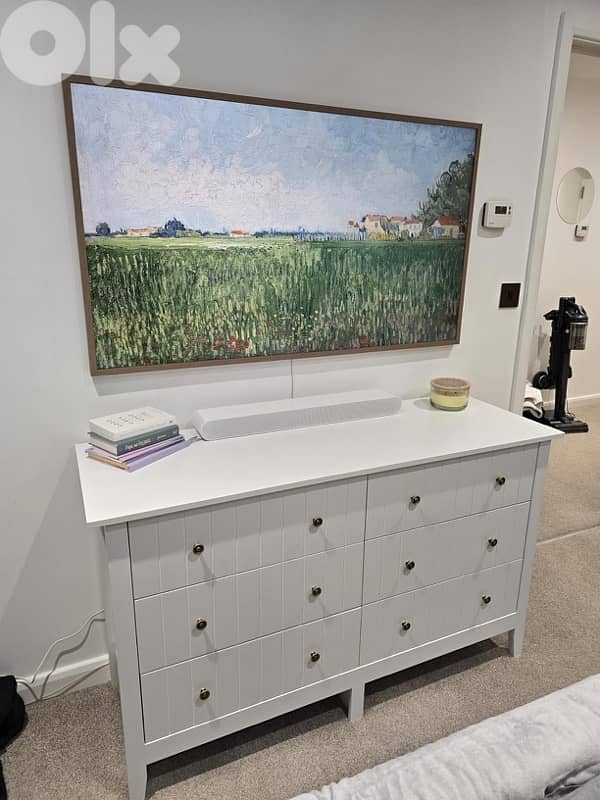 chest of drawers 1