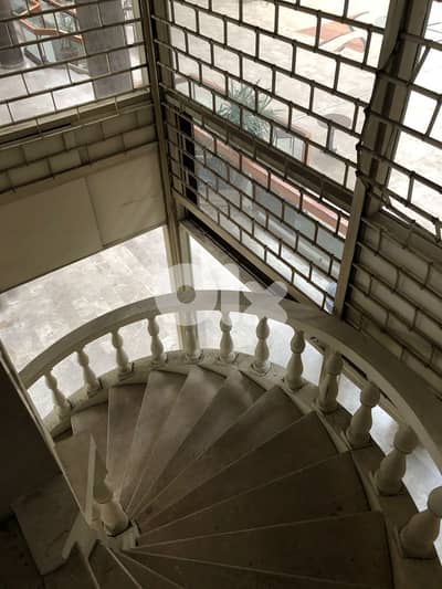 Shop for sale in Dekwaneh freeway 70m 170.000$  محل للبيع في الدكوانة