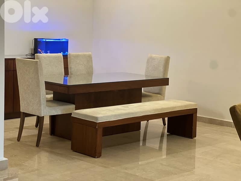 dining room 0