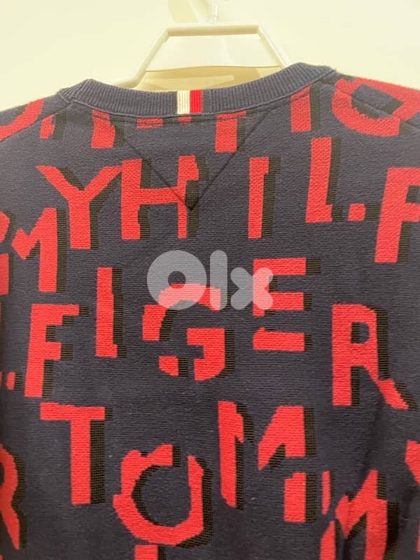 Tommy Hilfiger 6