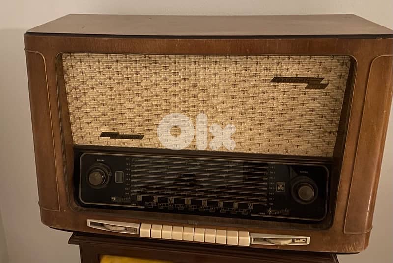 Grundig vintage radio 0