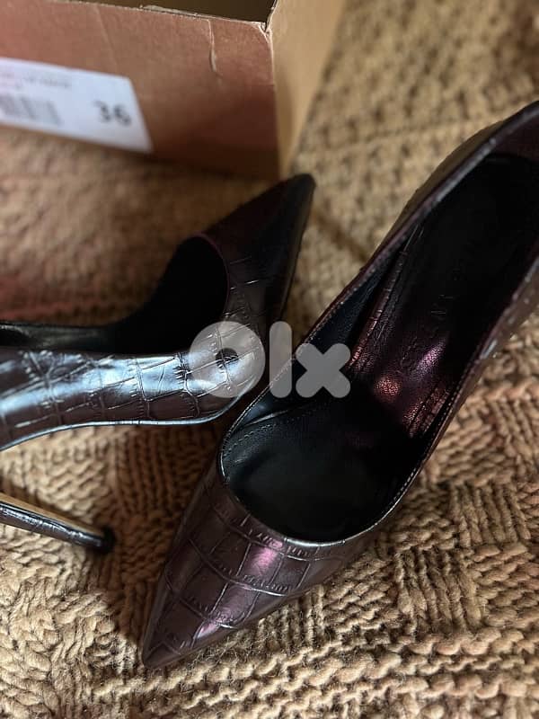 real leather new pump in box 9