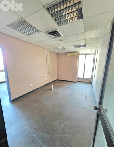 مكتب فخم للايجار في حرج تابت High end finishing Office in Horch Tabet
