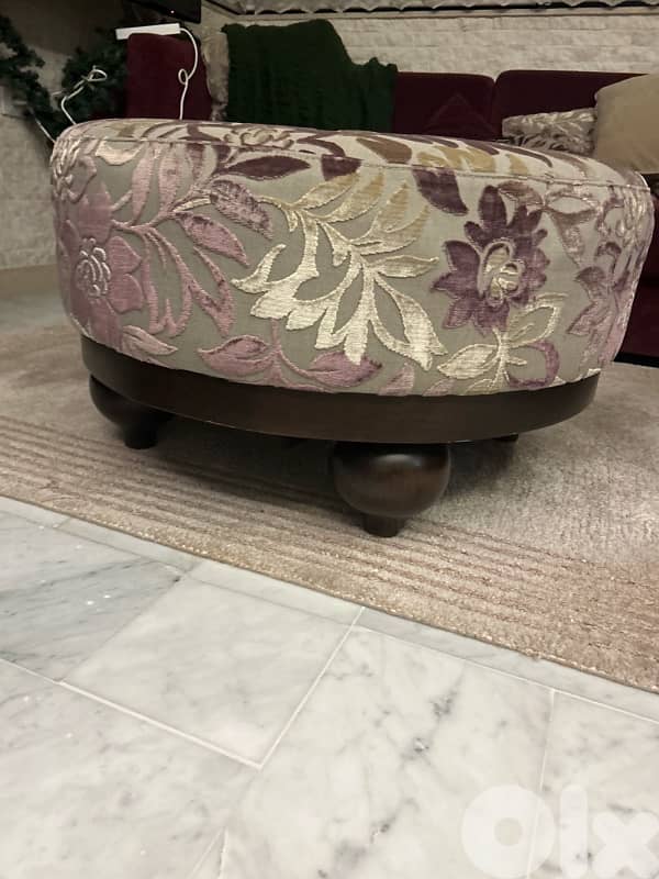 chairs / table 2