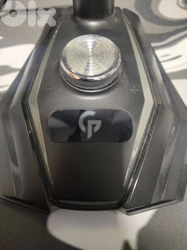 microphone 2