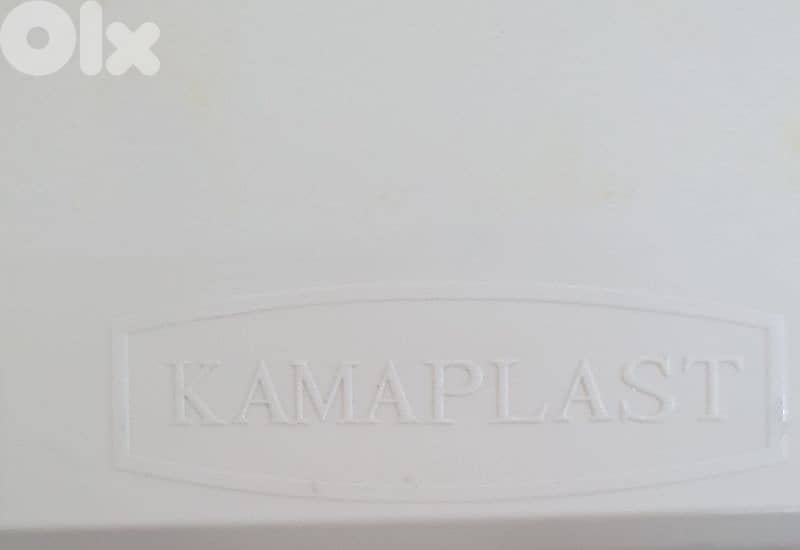 Table  Kamaplast  beige used  like  new 125 x 73   20$ beirut 03723895 12
