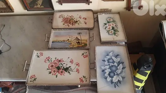 صواني جنبلاطية قديمة